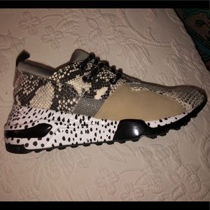 Steve Madden Sneakers